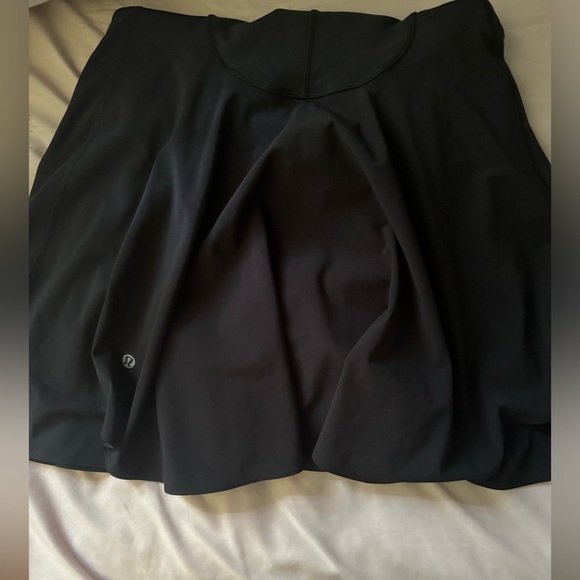 Lululemon Court Crush tennis dress - size 6 - GREAT CONDITION - Picture 2 of 6